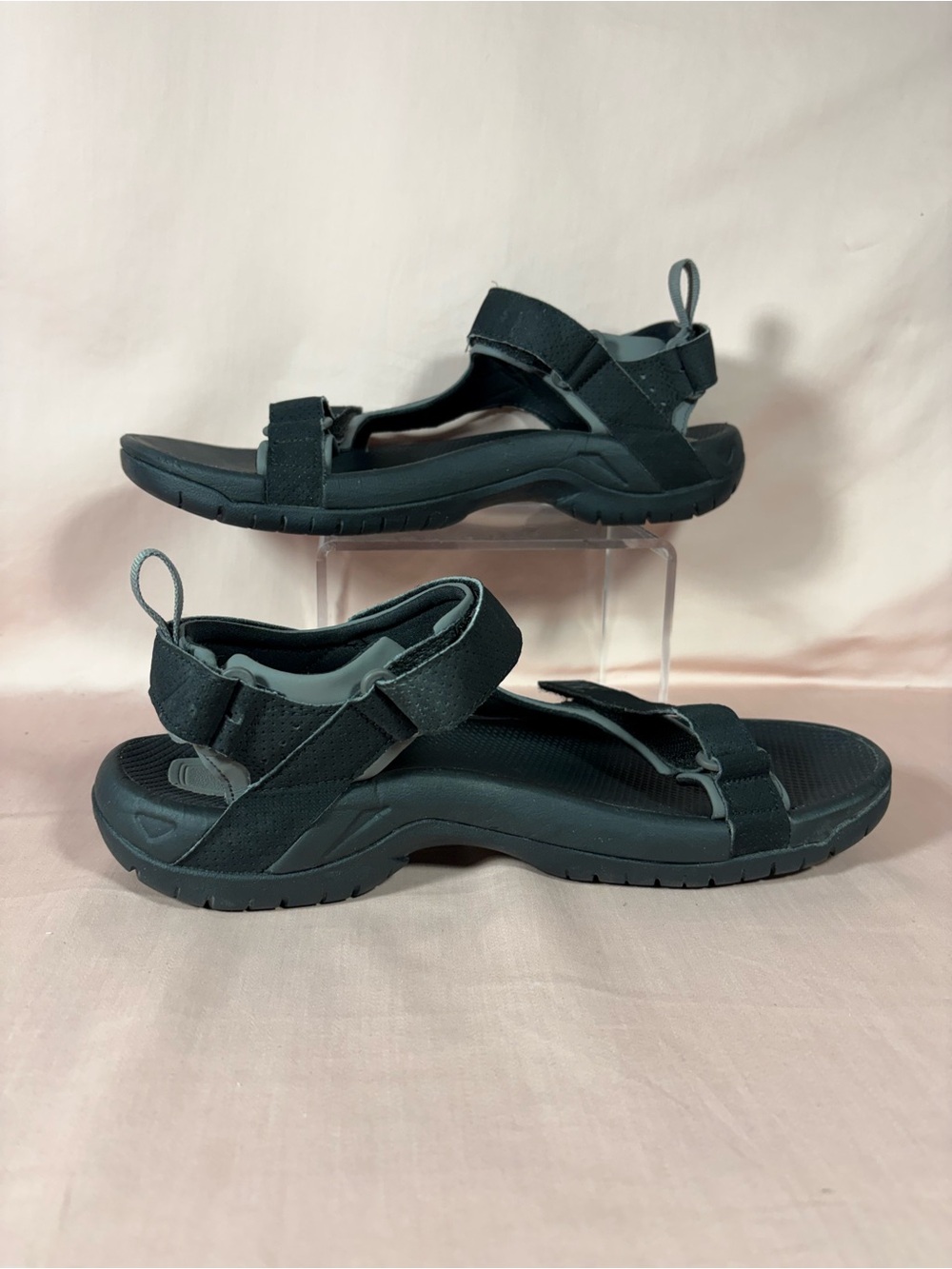 Teva Men's Black/Gray Minam Hiking Sandal Size 10 (4289) - Picture 2 of 11